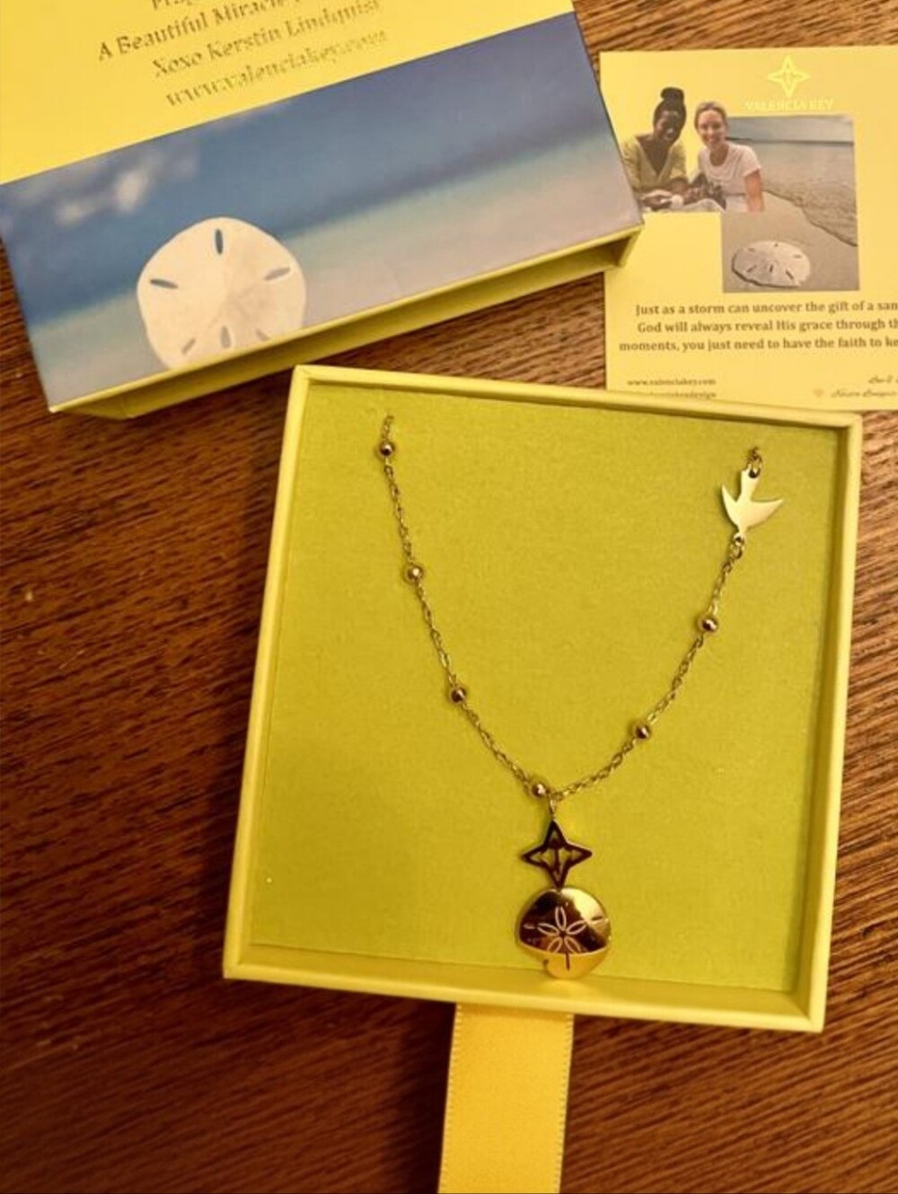 VALENCIA KEY x Kerstin Lindquist Sand Dollar Charm Necklace - Brand New in Box